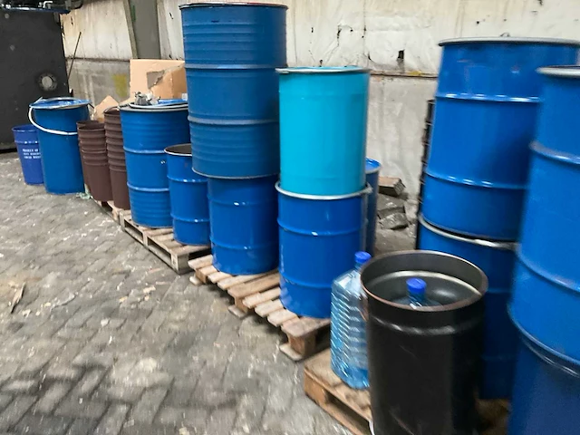 Olievaten met deksel en klemband (15x) - afbeelding 5 van  11