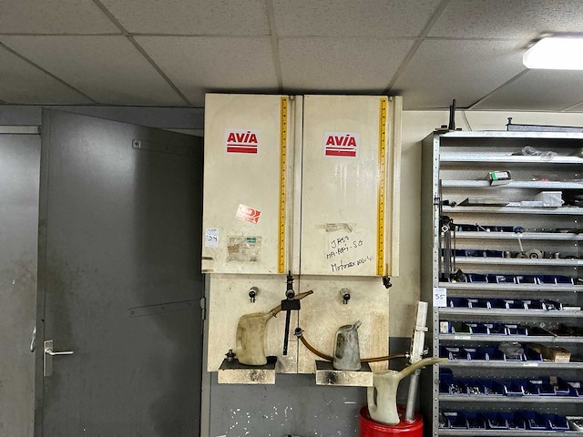 Olievulstation - afbeelding 1 van  3