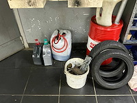 Olievulstation - afbeelding 3 van  3