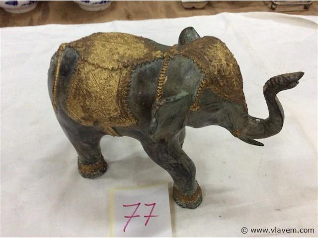 Olifant steen h:13 - afbeelding 1 van  3