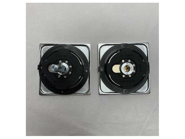 Olivari d128-co flush handle satin chrome door handle - afbeelding 1 van  2