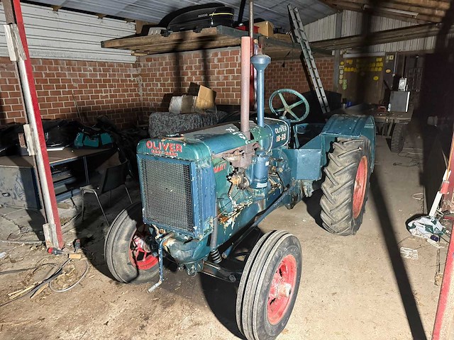 Oliver hard - slinger - oldtimer tractor - afbeelding 1 van  6