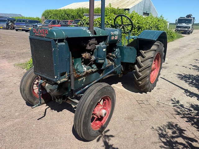 Oliver hard - slinger - oldtimer tractor - afbeelding 4 van  6