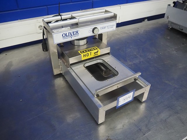 Oliver - afbeelding 1 van  7