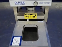 Oliver - afbeelding 3 van  6