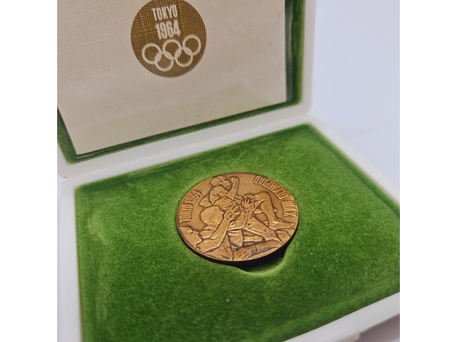 Olympische spelen tokyo 1964 medaille - inclusief doos - afbeelding 2 van  5