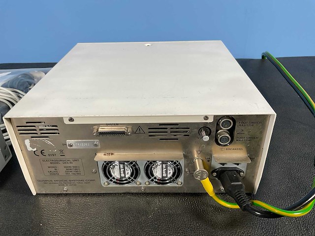 Olympus - surgmaster/ues-40 elektrochirurgietoestel - 2010 - afbeelding 3 van  6