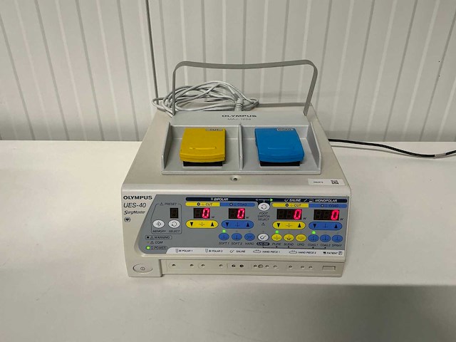 Olympus - ues 40 - elektrochirurgisch systeem - afbeelding 1 van  4