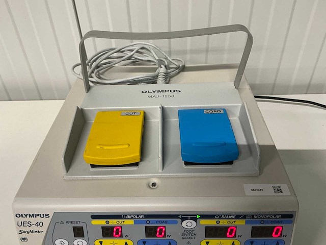 Olympus - ues 40 - elektrochirurgisch systeem - afbeelding 2 van  4