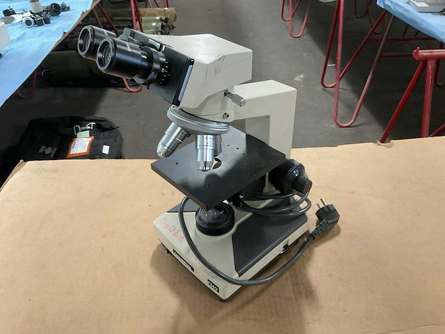 Olympus chs microscope - afbeelding 1 van  6