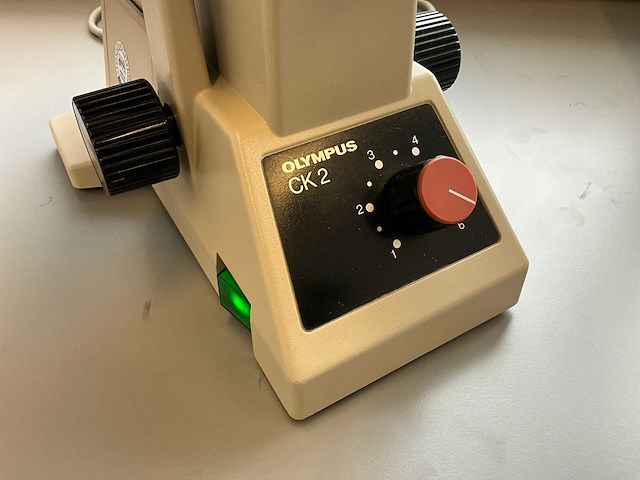 Olympus ck2 biologische microscoop - afbeelding 9 van  10