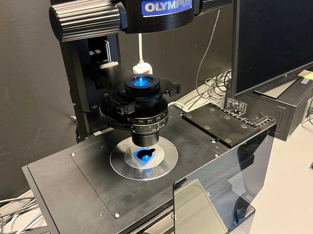 Olympus ix73p2f omgekeerde microscoop - afbeelding 6 van  13