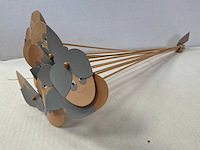 Oma bijsteker (10560x) - afbeelding 1 van  4