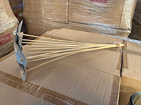 Oma bijsteker (10560x) - afbeelding 2 van  4