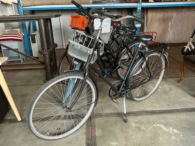 Oma damesfiets - afbeelding 1 van  3