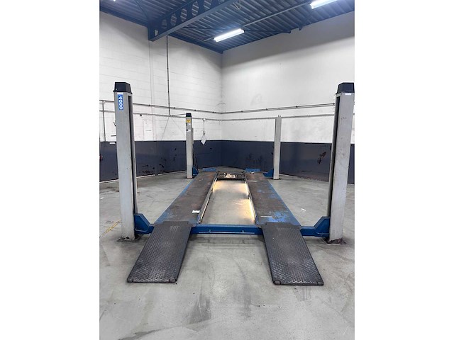 Oma / werther stratos - 1999 - 526 - 4 koloms hefbrug met brugkrik 4000kg apk - afbeelding 8 van  15