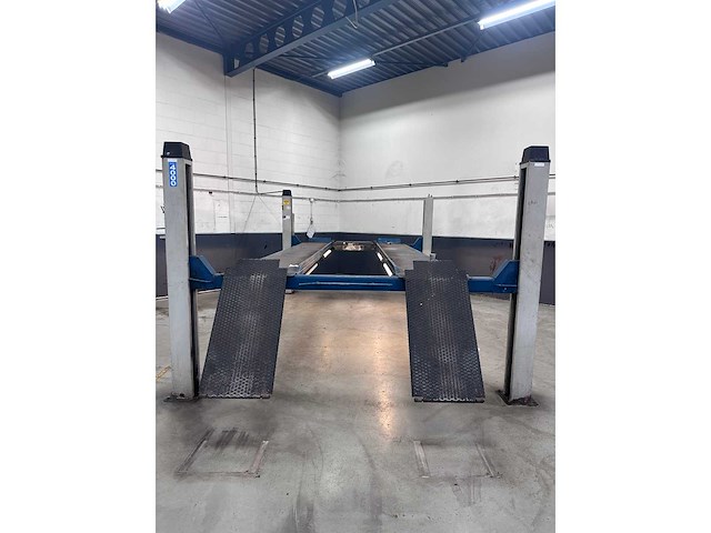 Oma / werther stratos - 1999 - 526 - 4 koloms hefbrug met brugkrik 4000kg apk - afbeelding 10 van  15