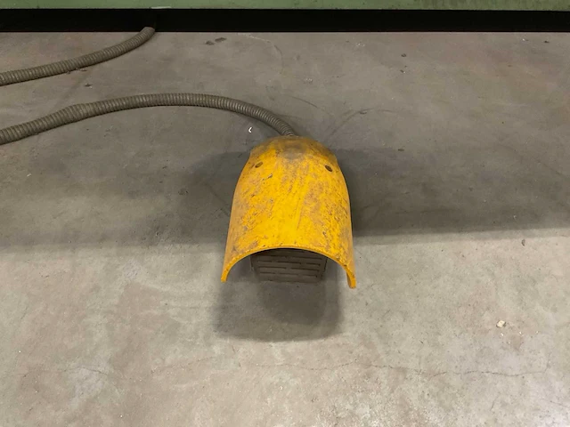 Omag cll 203 pons- en knipmachine - afbeelding 12 van  13