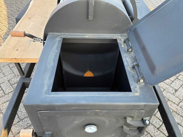 Omake 4-klep bbqsmoker - afbeelding 5 van  17