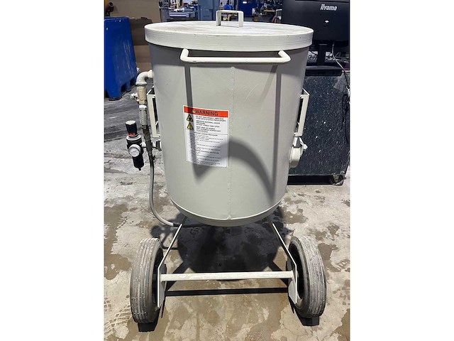 Omax - 2019 - maxiem 1515 - waterstraalsnijmachine - afbeelding 2 van  14