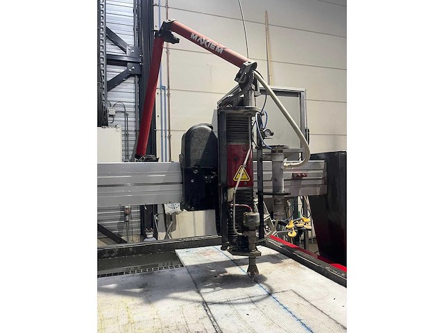 Omax - 2019 - maxiem 1515 - waterstraalsnijmachine - afbeelding 8 van  14