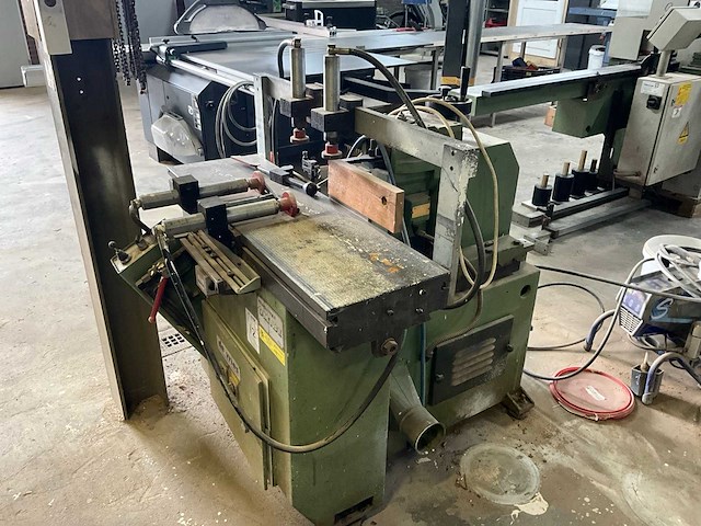 Om.b1 freesmachine - afbeelding 4 van  11