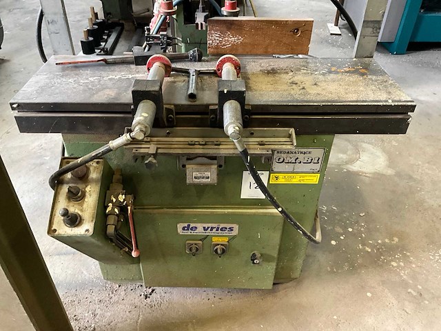 Om.b1 freesmachine - afbeelding 8 van  11