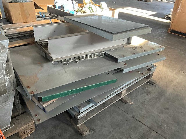 Ombouw voerstation - afbeelding 3 van  3