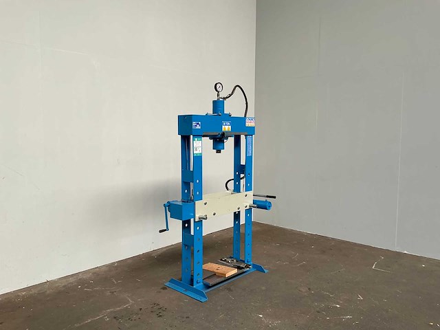 Omcn - p-30ton / sa021 - double column press - 2023 - afbeelding 2 van  6
