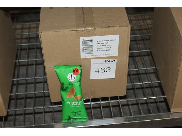 Omdoos met pindaverpakkingen groen. 50 x 50g. - afbeelding 1 van  2