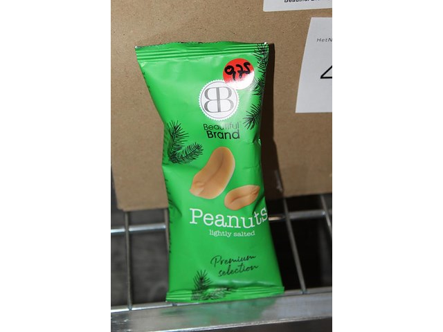 Omdoos met pindaverpakkingen groen. 50 x 50g. - afbeelding 2 van  2