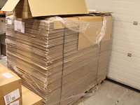 Omdozen in diverse maten en uitvoeringen. totaal ruim 300 dozen w.o. 150x 30x30x136 cm en 50x50x30cm. - afbeelding 4 van  4