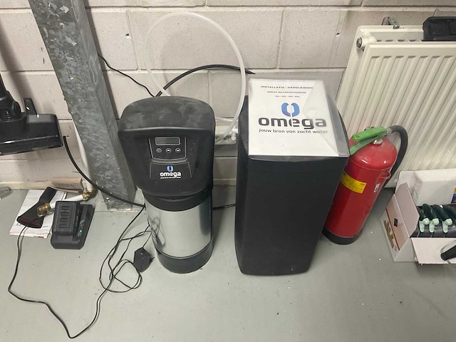 Omega - waterontharder - afbeelding 1 van  6