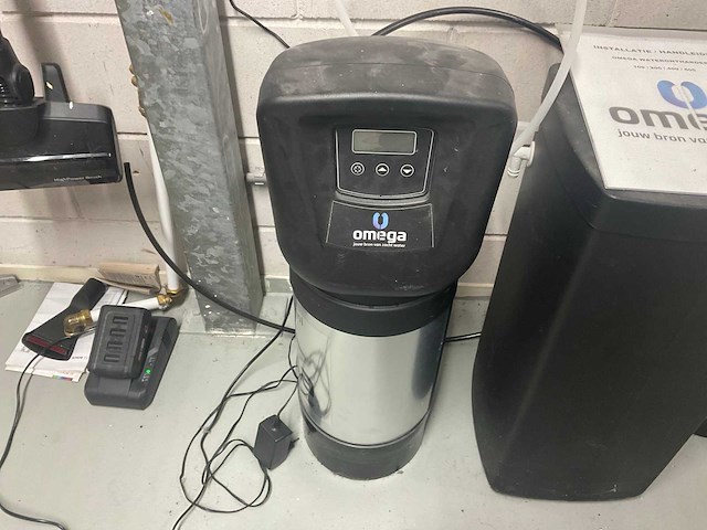 Omega - waterontharder - afbeelding 2 van  6