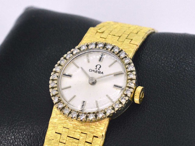 Omega horloge met diamanten - afbeelding 8 van  9