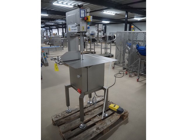 Omega - afbeelding 7 van  14