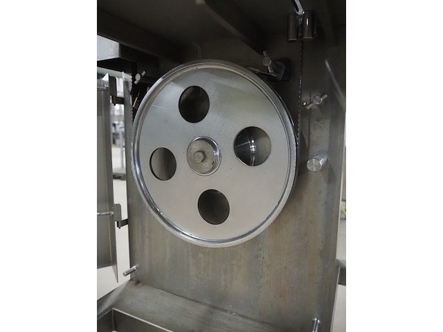 Omega - afbeelding 13 van  14