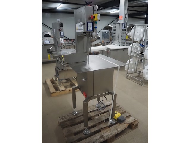 Omega - afbeelding 1 van  11