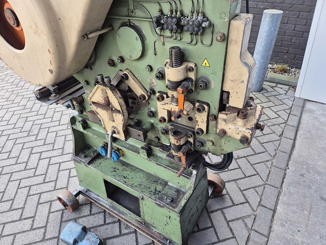Omes - ceu 13 - pons- en knipmachine - afbeelding 7 van  19