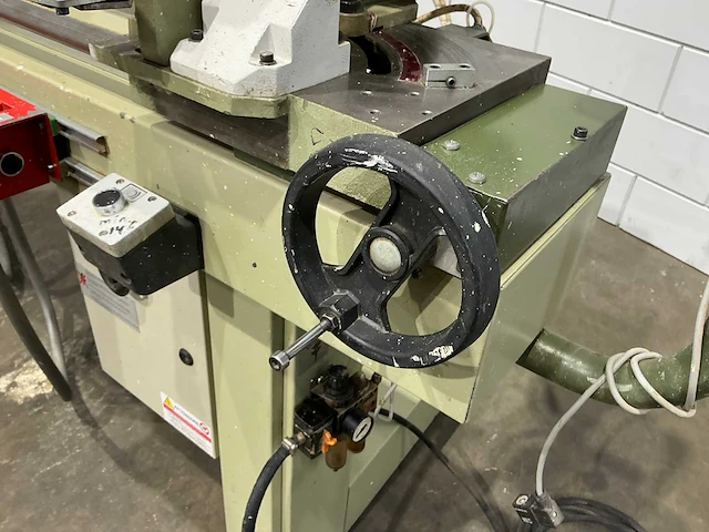 Omga - 1998 - trf 527 v - radiaalafkortzaagmachine - afbeelding 7 van  25
