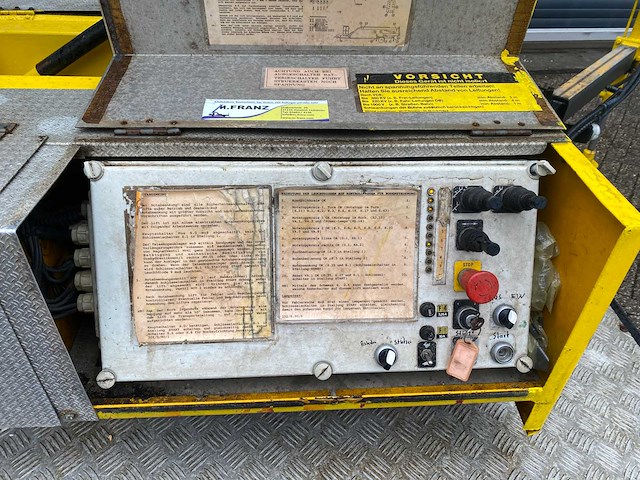 Omme lift - 1994 - 15000 z - hoogwerker - afbeelding 8 van  9