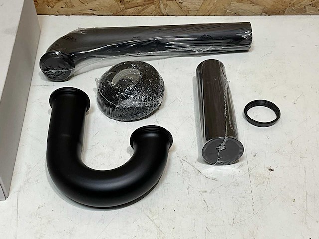 Omp buissifon 1.1/4" messing matzwart incl. muurbuis en rozet 75mm (5x) - afbeelding 4 van  5