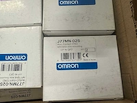 Omron - partij elektronica & industriële encoders, fiber-units, hulpcontacten en netreactoren - afbeelding 10 van  11