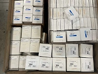 Omron - partij elektronica & industriële encoders, fiber-units, hulpcontacten en netreactoren - afbeelding 3 van  11