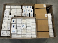Omron - partij elektronica & industriële encoders, fiber-units, hulpcontacten en netreactoren - afbeelding 5 van  11