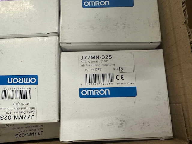 Omron - partij elektronica & industriële encoders, fiber-units, hulpcontacten en netreactoren - afbeelding 8 van  11
