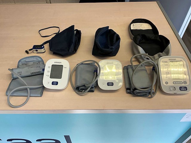 Omron m2/m6w bloeddrukmeter (3x) - afbeelding 2 van  4