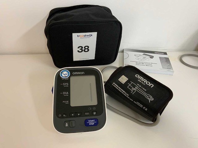 Omron m6 tensie meter - afbeelding 1 van  4