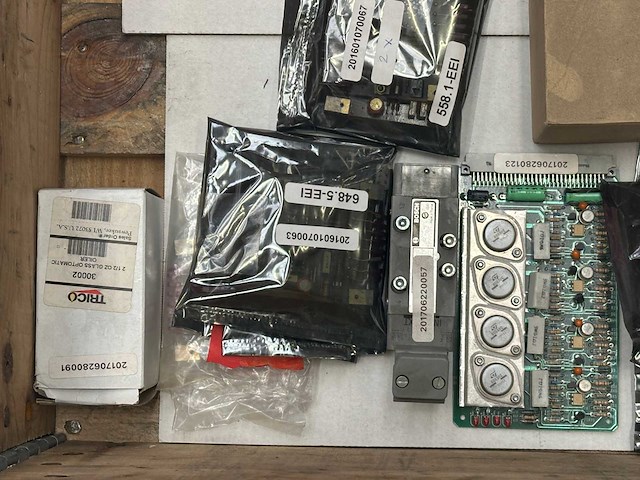 Omron, siemens, mix - electronics - afbeelding 2 van  10