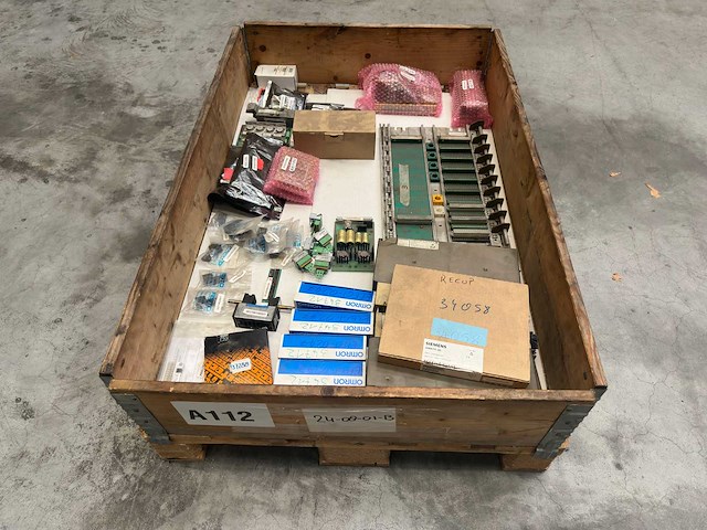 Omron, siemens, mix - electronics - afbeelding 1 van  10